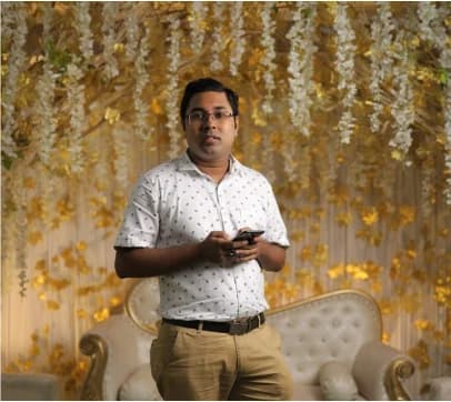 Subhojit Bhowmick, Manager